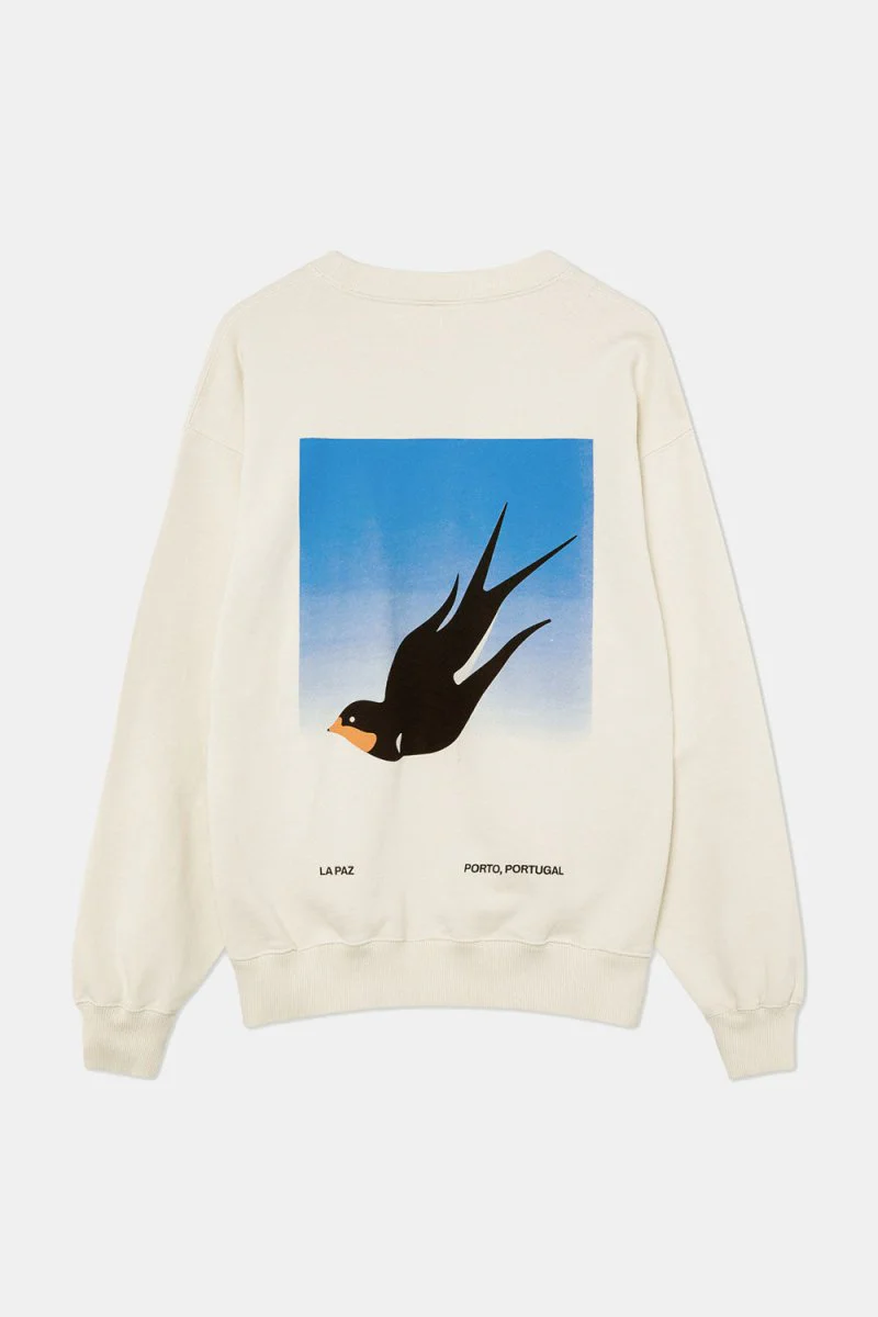 La Paz Xavier Classic Print Sweatshirt (Swallow Postcard) - Image 4