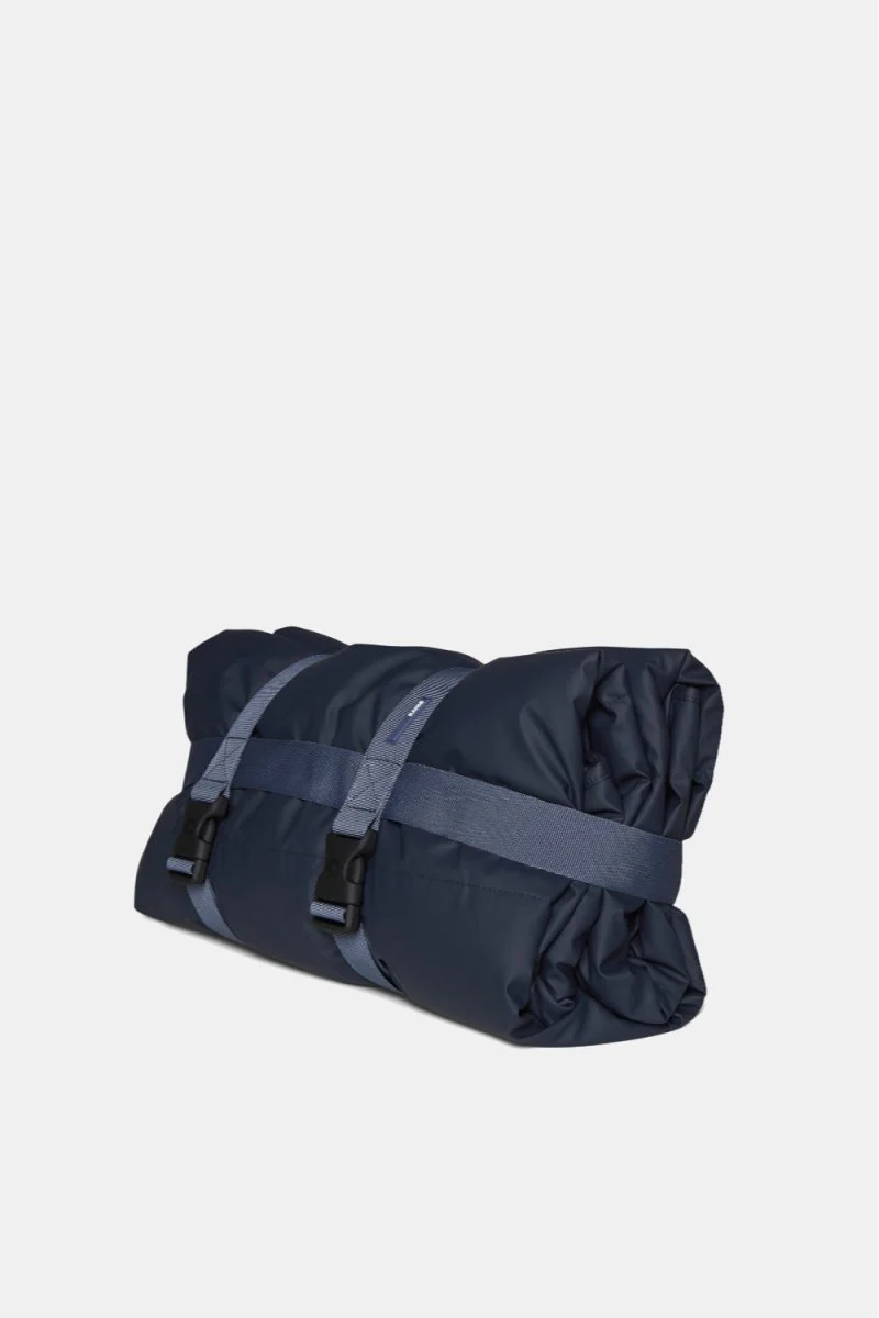 Rains Waterproof Quilted Packable Blanket (Navy) - Image 5