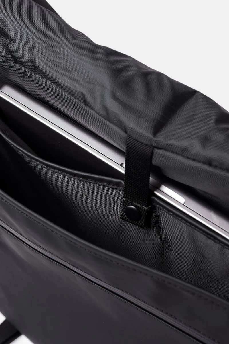 Sandqvist Stream Messenger Bag (Black) - Image 3